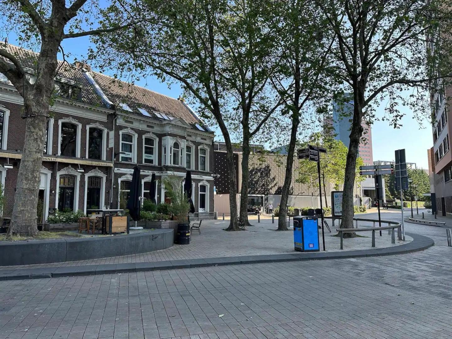 6P Hotspot Wifi Near Poppodium013 And City Center Tilburg Exterior photo